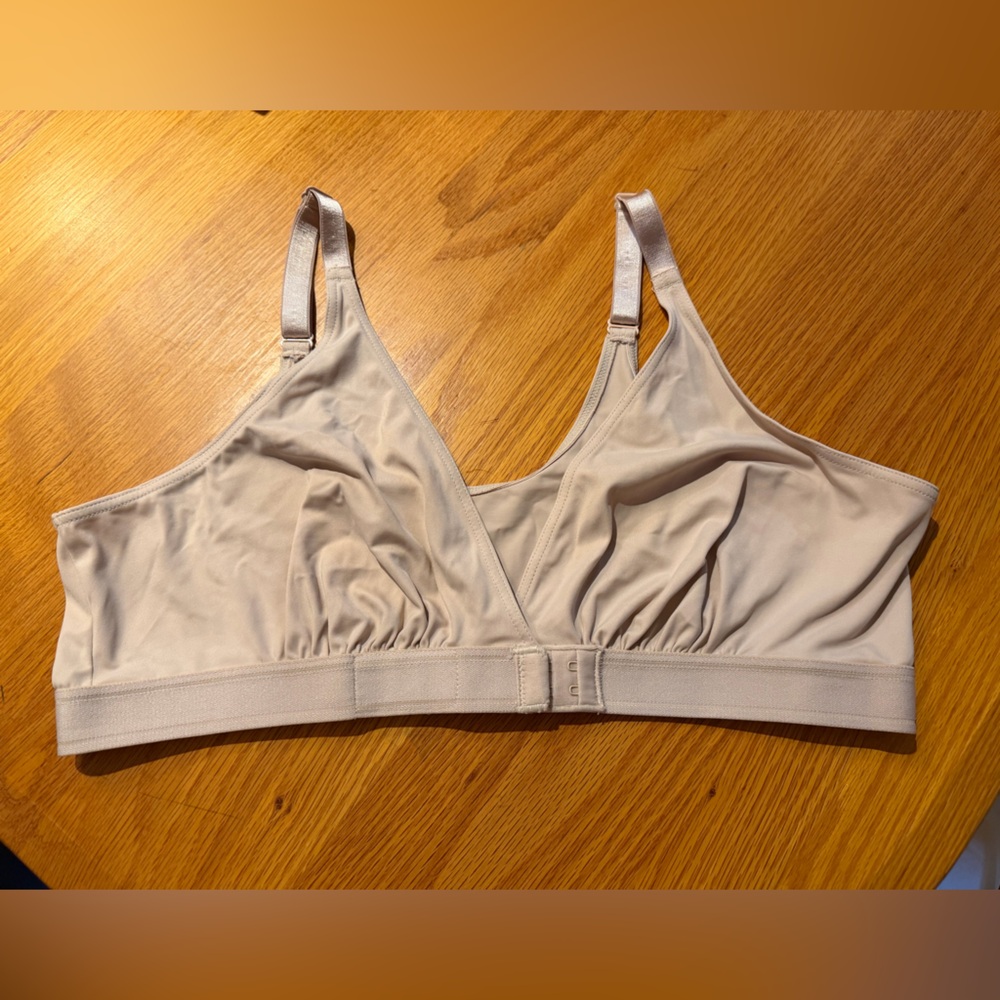 Front close Comfort Wireless Bra - Light Beige
